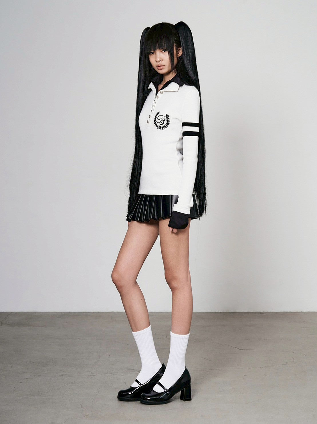 【bonnae】Embossed micro pleated skirt