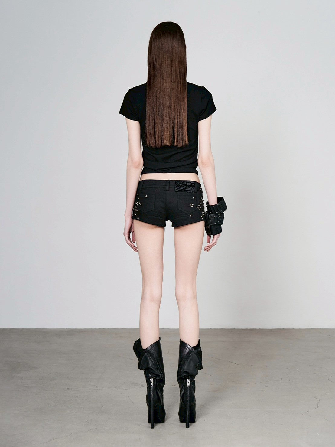 【bonnae】Studded shorts