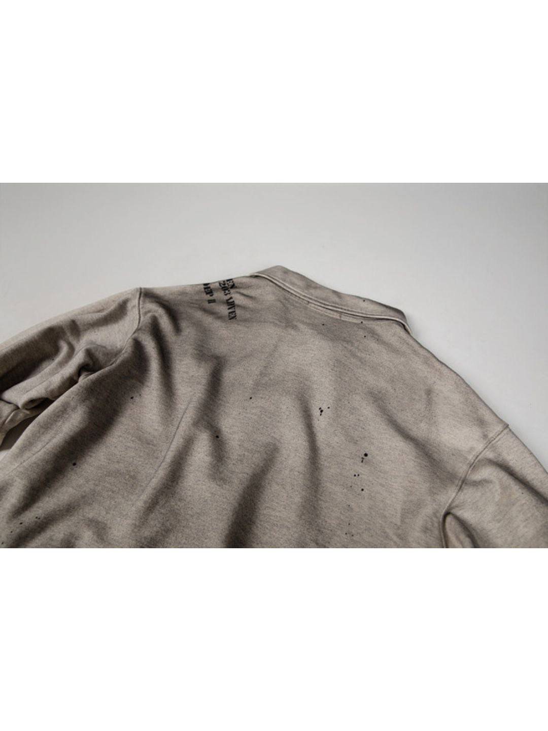 【roaringrad】Dirty Polo Sweatshirt