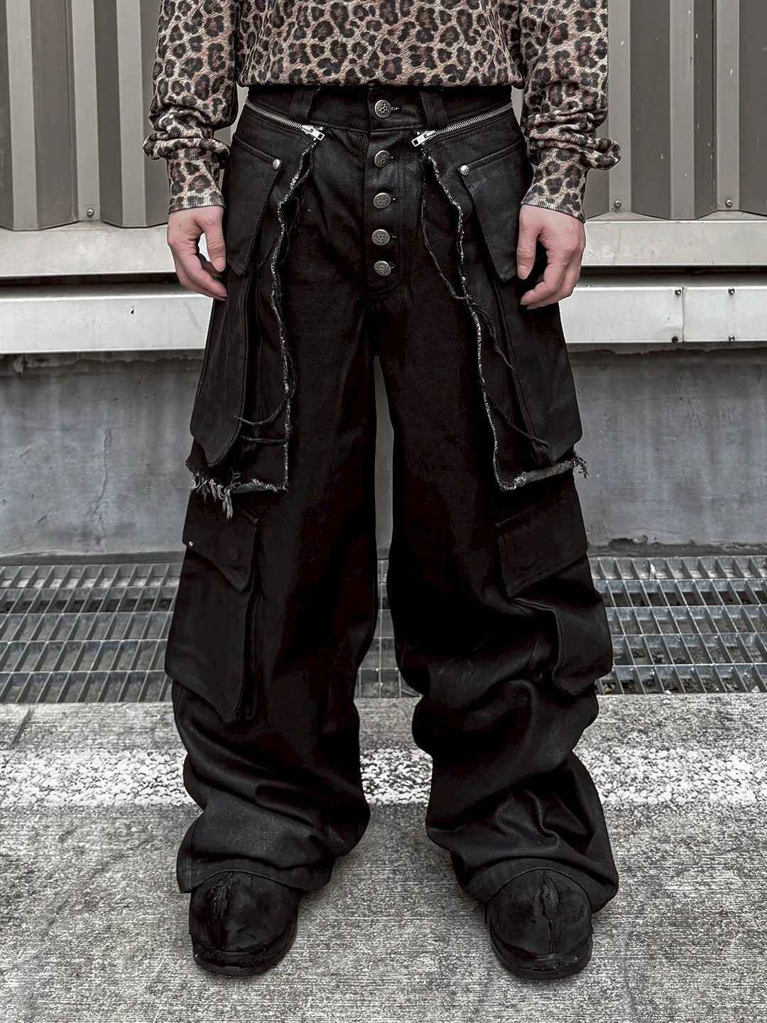 【seronine】Hinge Form Wax-Brushed Layered Denim Pants