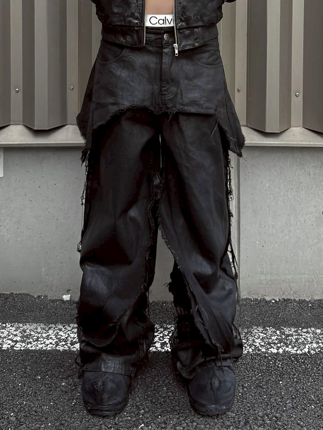 【seronine】Oathbreak Blackfilm Wax-Crack Denim Pants