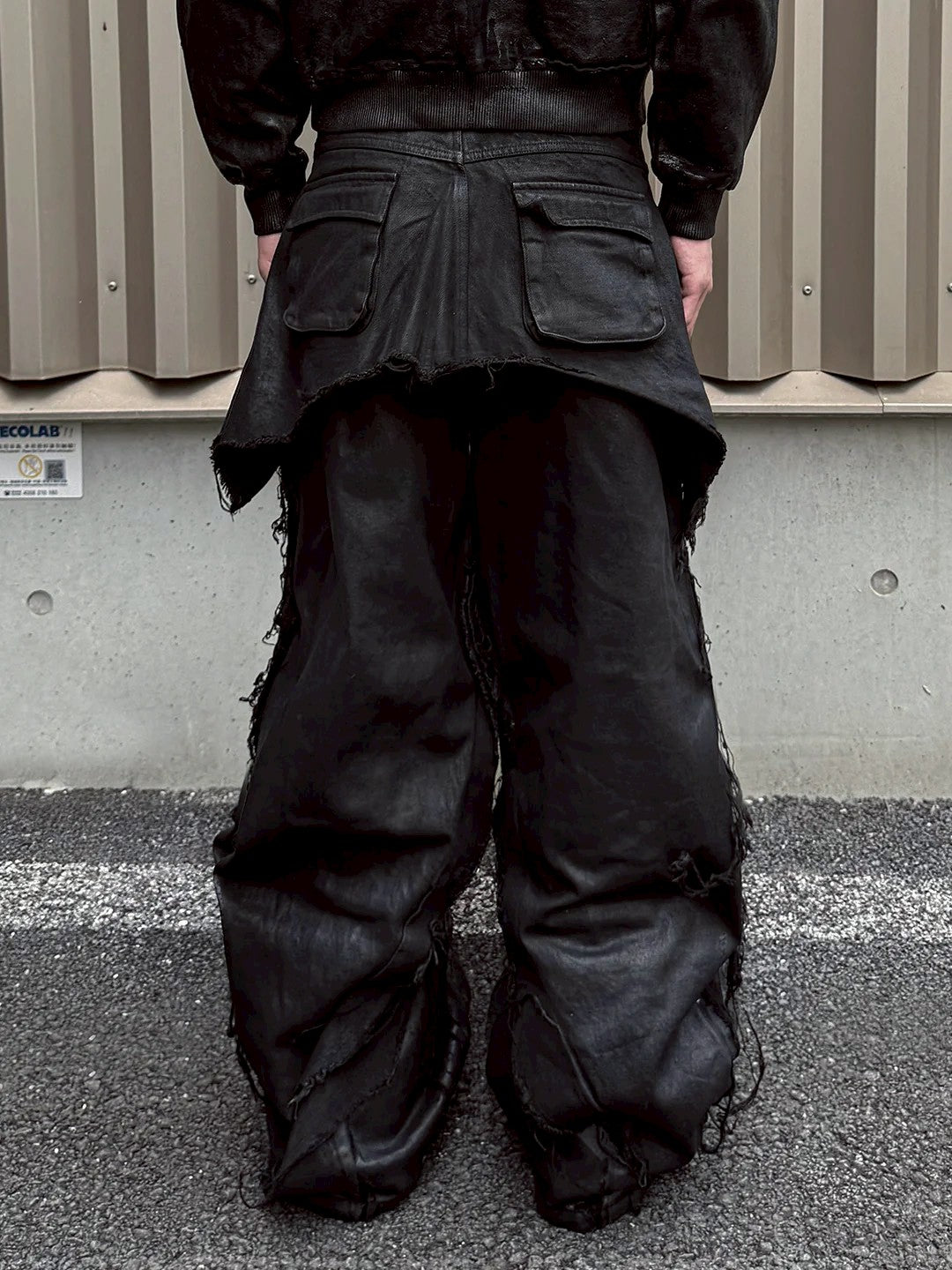 【seronine】Oathbreak Blackfilm Wax-Crack Denim Pants
