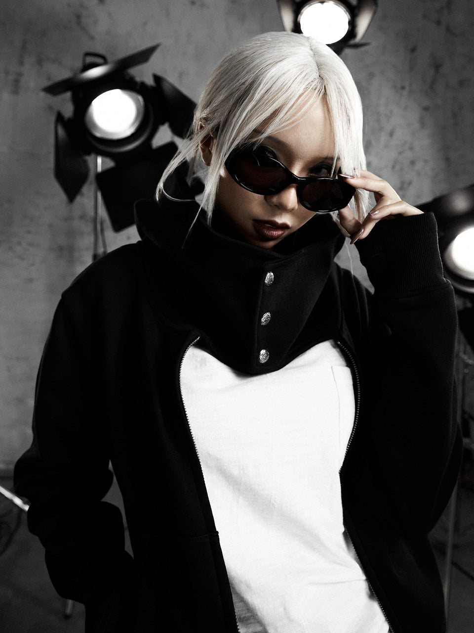 【Rosen Kreuz】GUARD NECK ZIP HOODIE