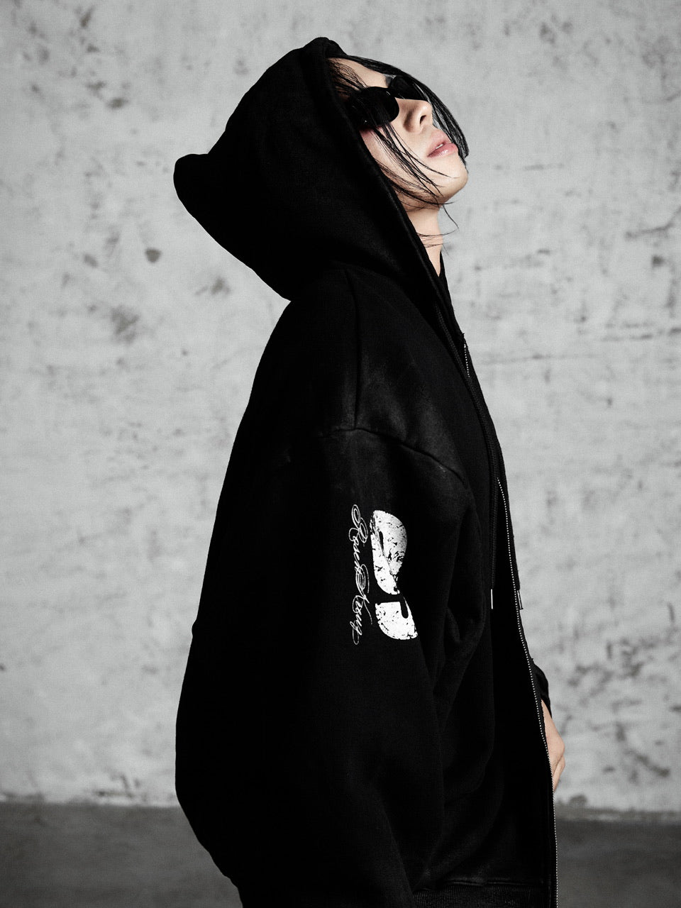 【Rosen Kreuz】COATED SHIELD ZIP UP HOODIE