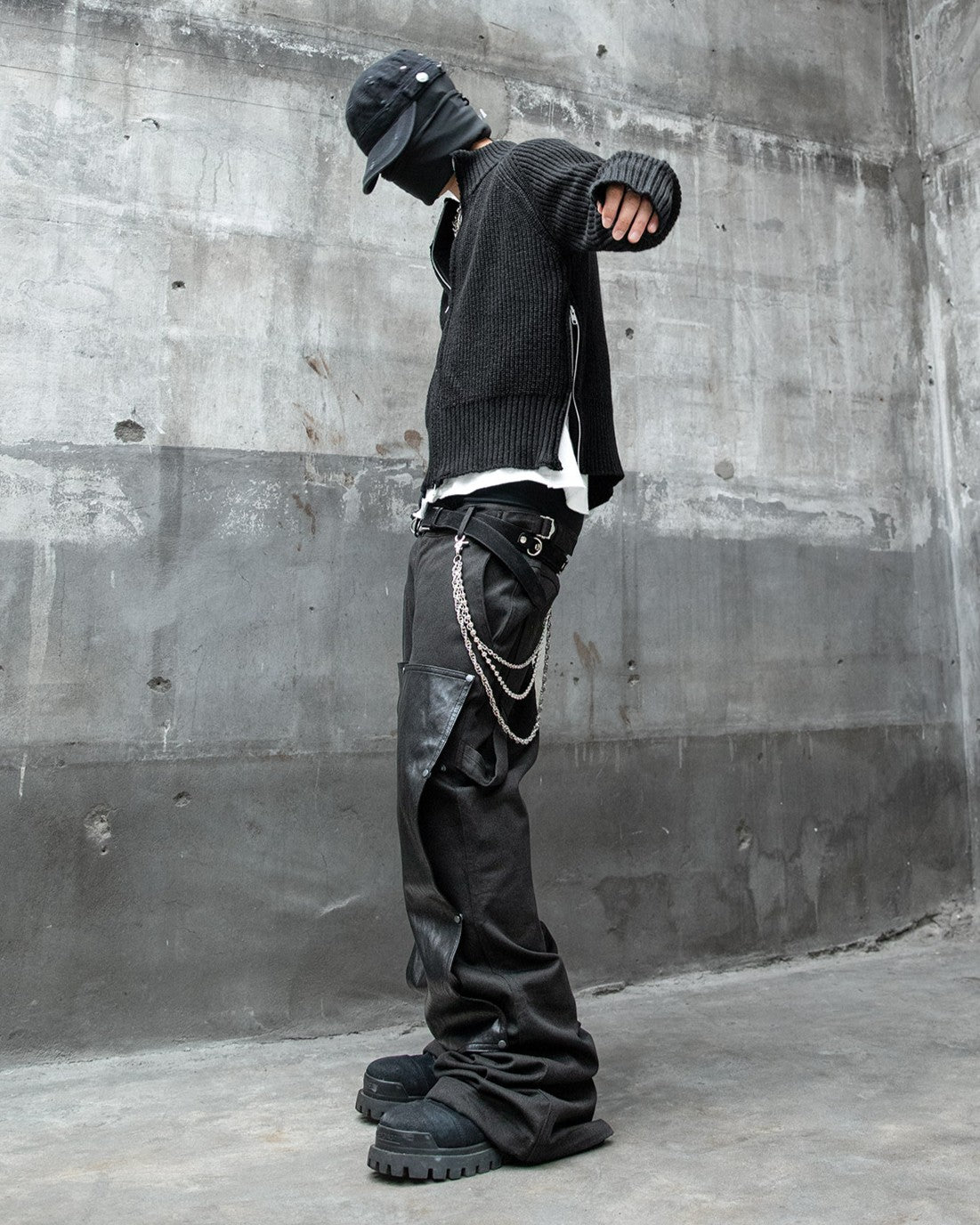 【roaringrad】Side-Zip Crop Knit Zip-Up