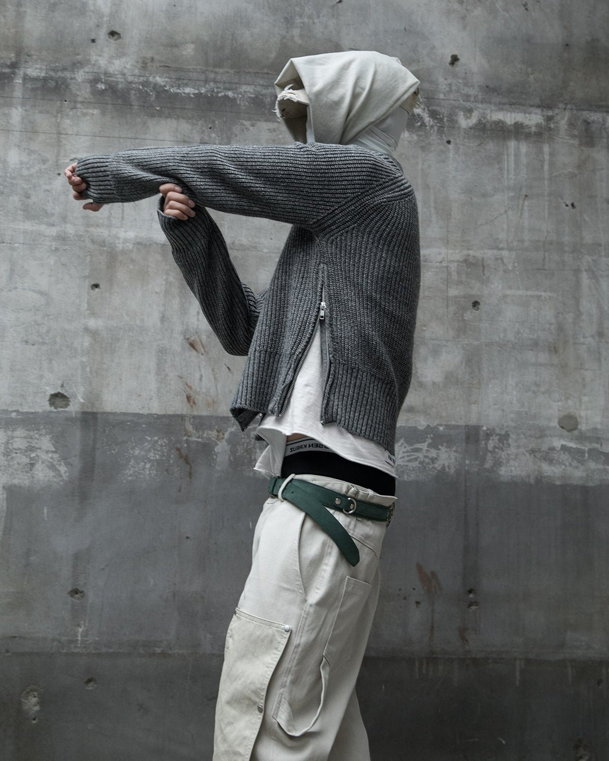 【roaringrad】Side-Zip Crop Knit Zip-Up