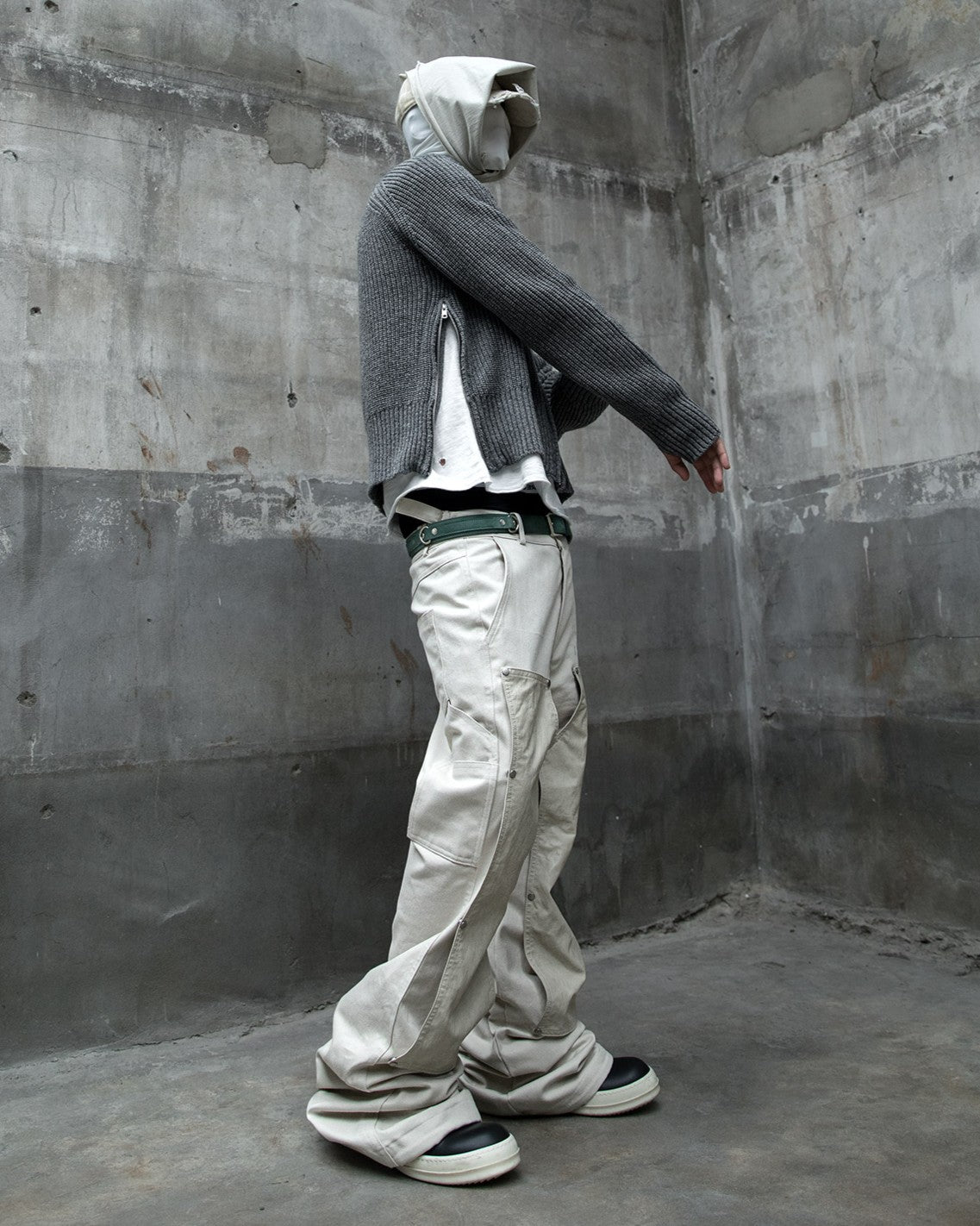 【roaringrad】Side-Zip Crop Knit Zip-Up