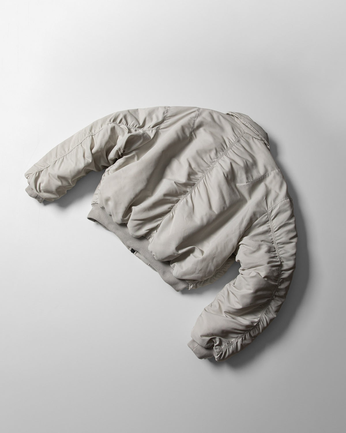 【roaringrad】26 Shirring Crop Bomber