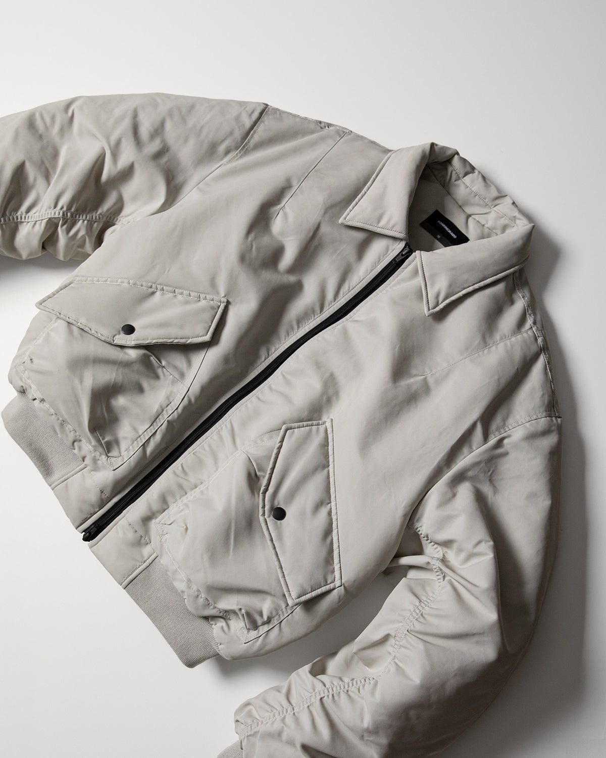 【roaringrad】26 Shirring Crop Bomber