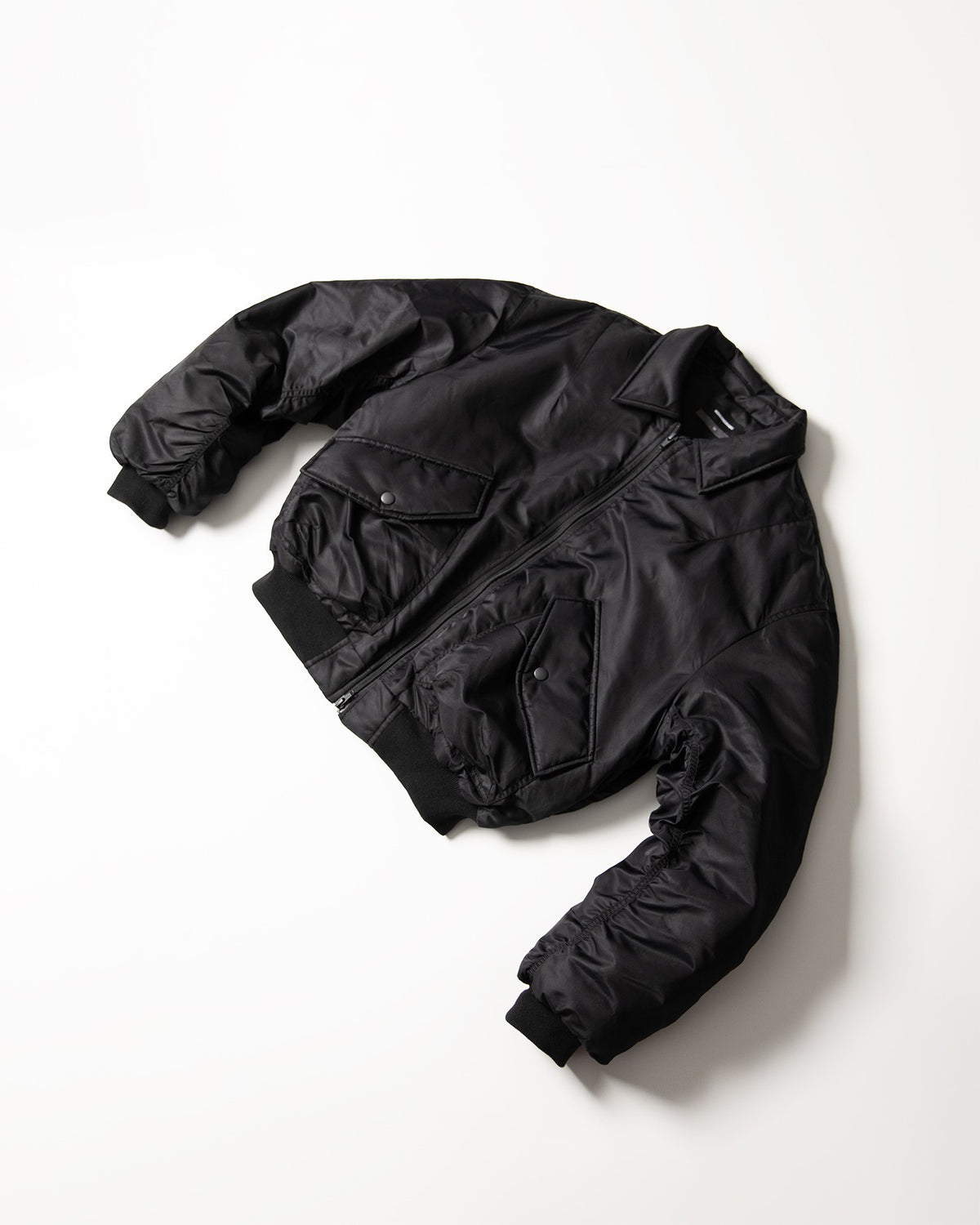 【roaringrad】26 Shirring Crop Bomber