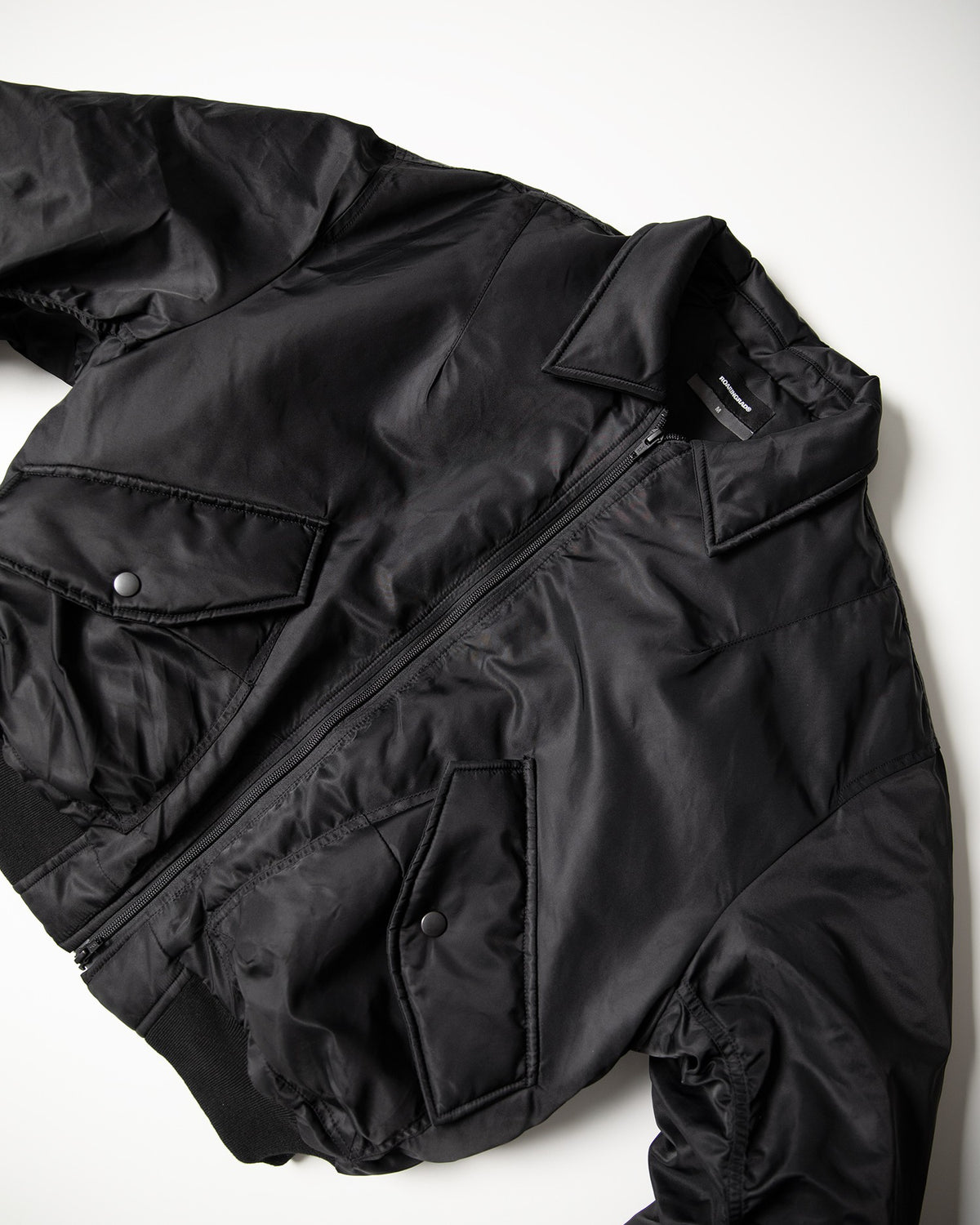 【roaringrad】26 Shirring Crop Bomber