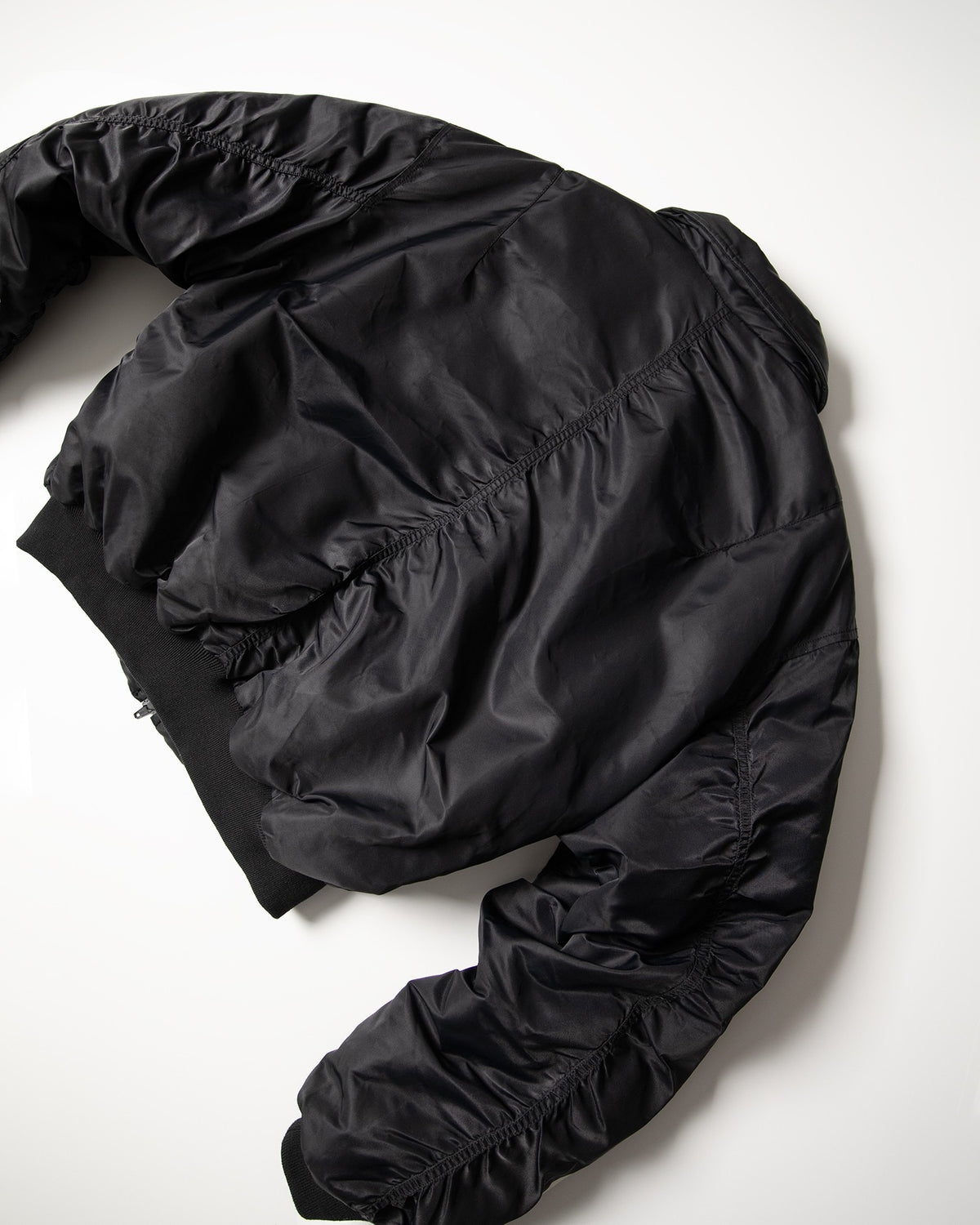 【roaringrad】26 Shirring Crop Bomber