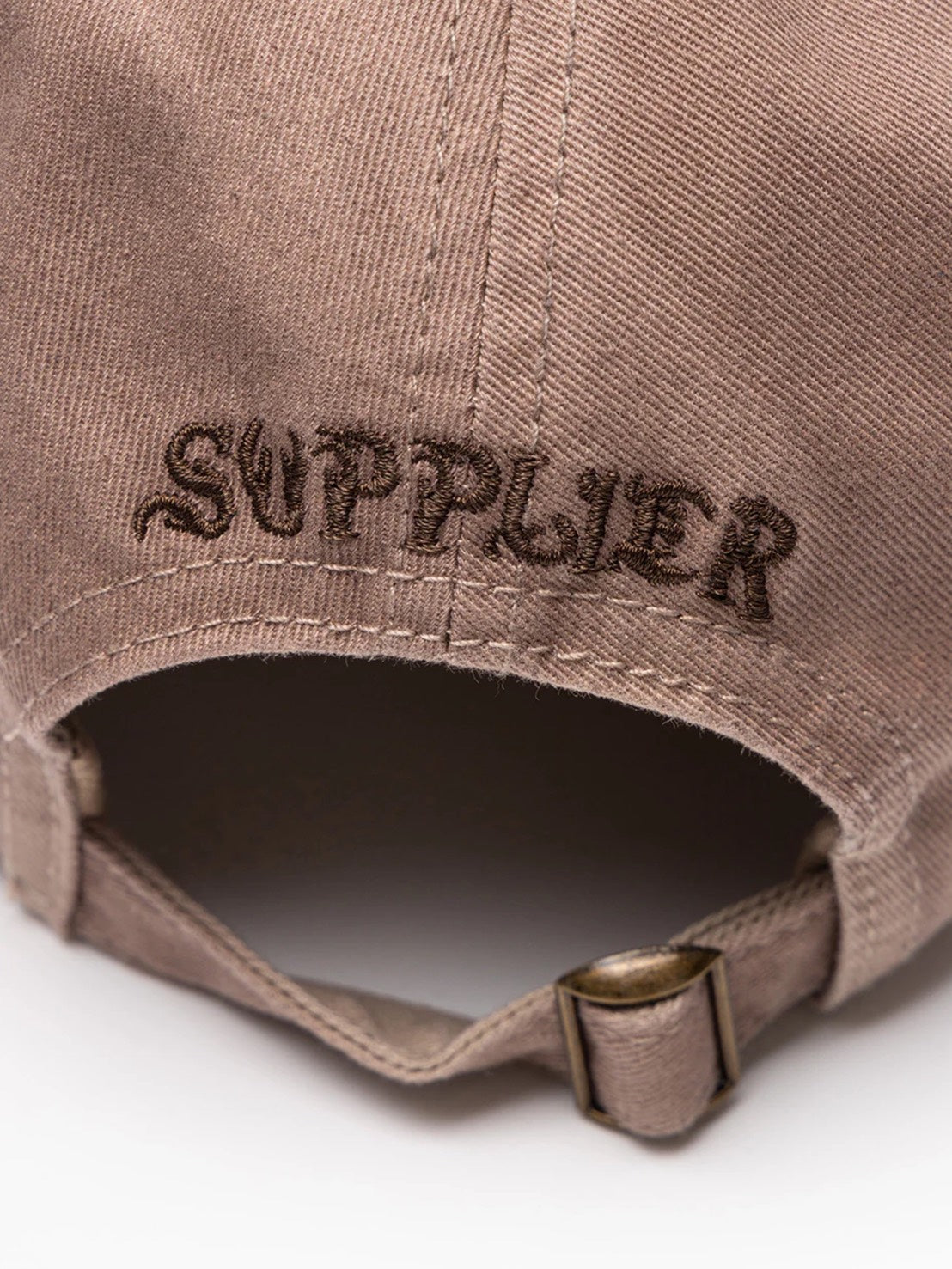 【SUPPLIER】Ripped Brim Heart Tribal 6 Panel Cap