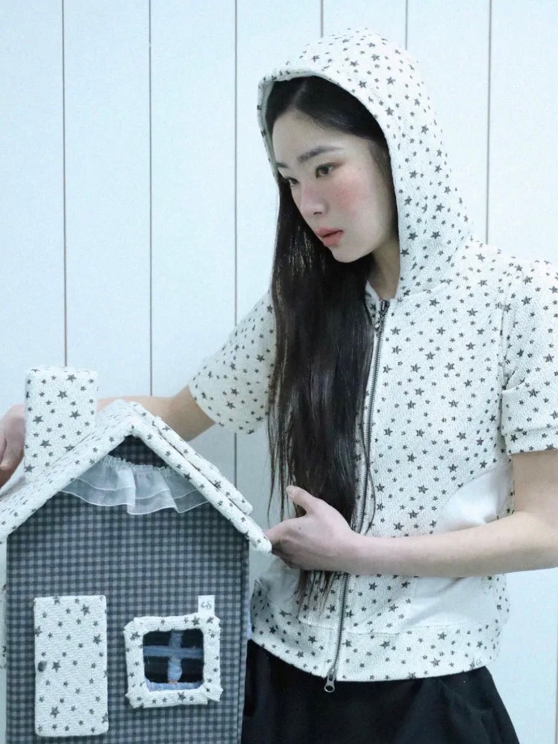 【Uglyshadow】STAR SHIRRING HOODED ZIP-UP