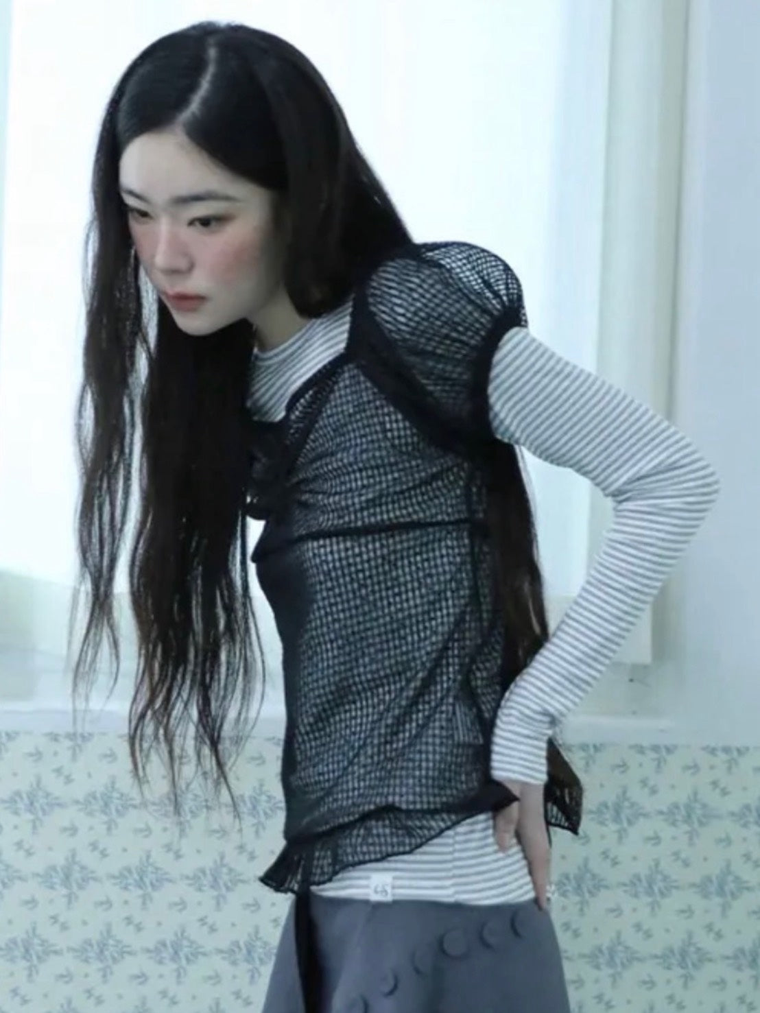 【Uglyshadow】DOT SHIRRING BLOUSE