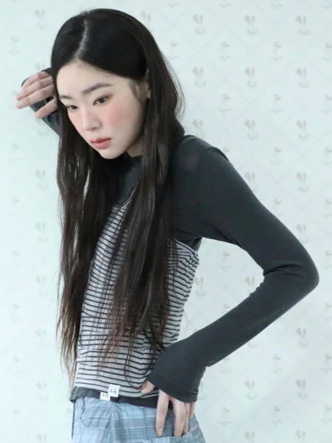 【Uglyshadow】STRIPED HALTER NECK LAYERED T-SHIRT