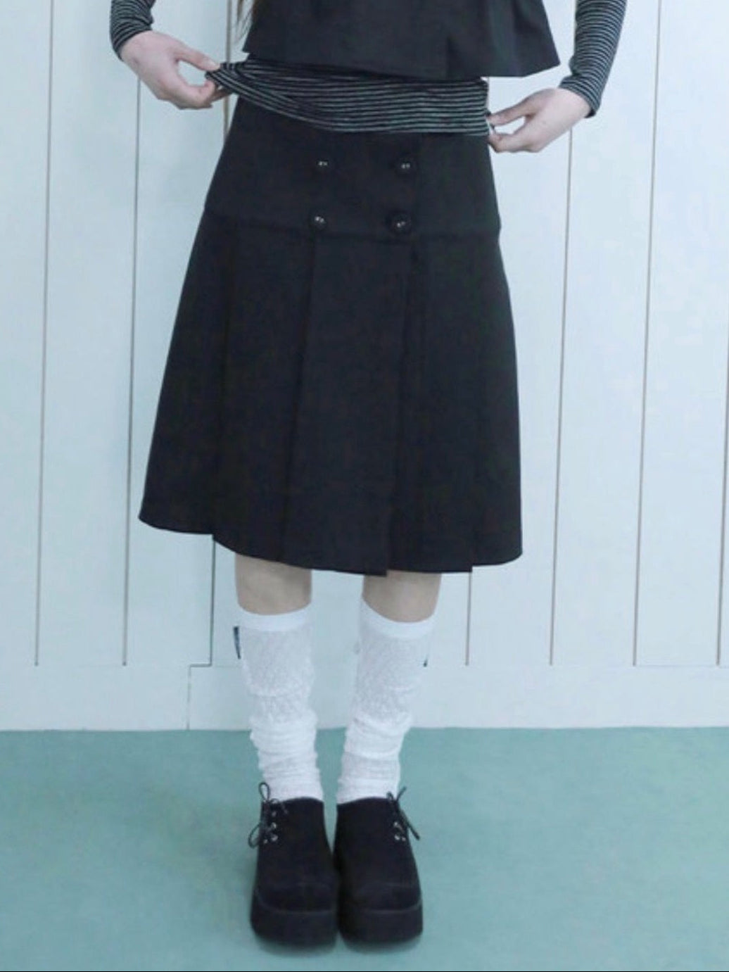 3/22 20:00発売【Uglyshadow】BUTTON DOUBLE PLEATED MIDI SKIRT