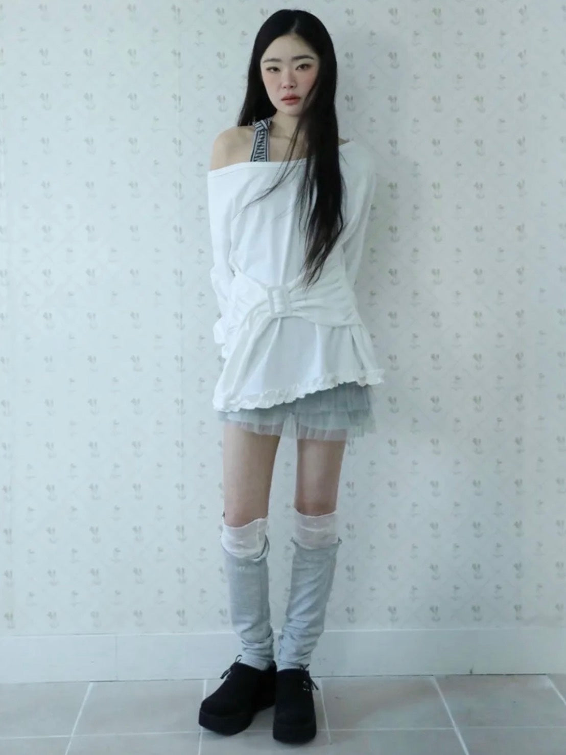 【Uglyshadow】BUCKLE OFF-SHOULDER T-SHIRT