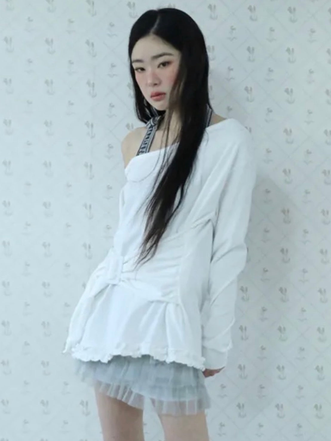 【Uglyshadow】BUCKLE OFF-SHOULDER T-SHIRT