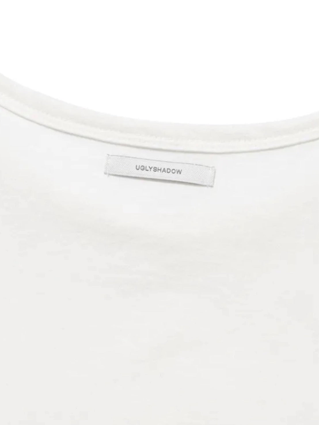 【Uglyshadow】BUCKLE OFF-SHOULDER T-SHIRT