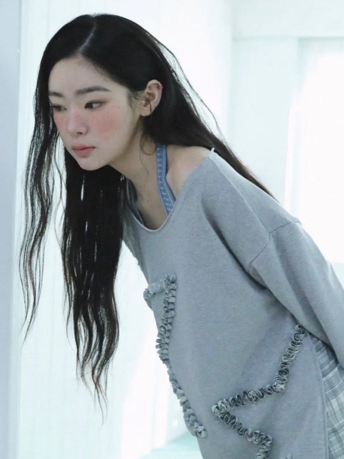 【Uglyshadow】CHECKERED OFF-SHOULDER SWEATSHIRT DRESS