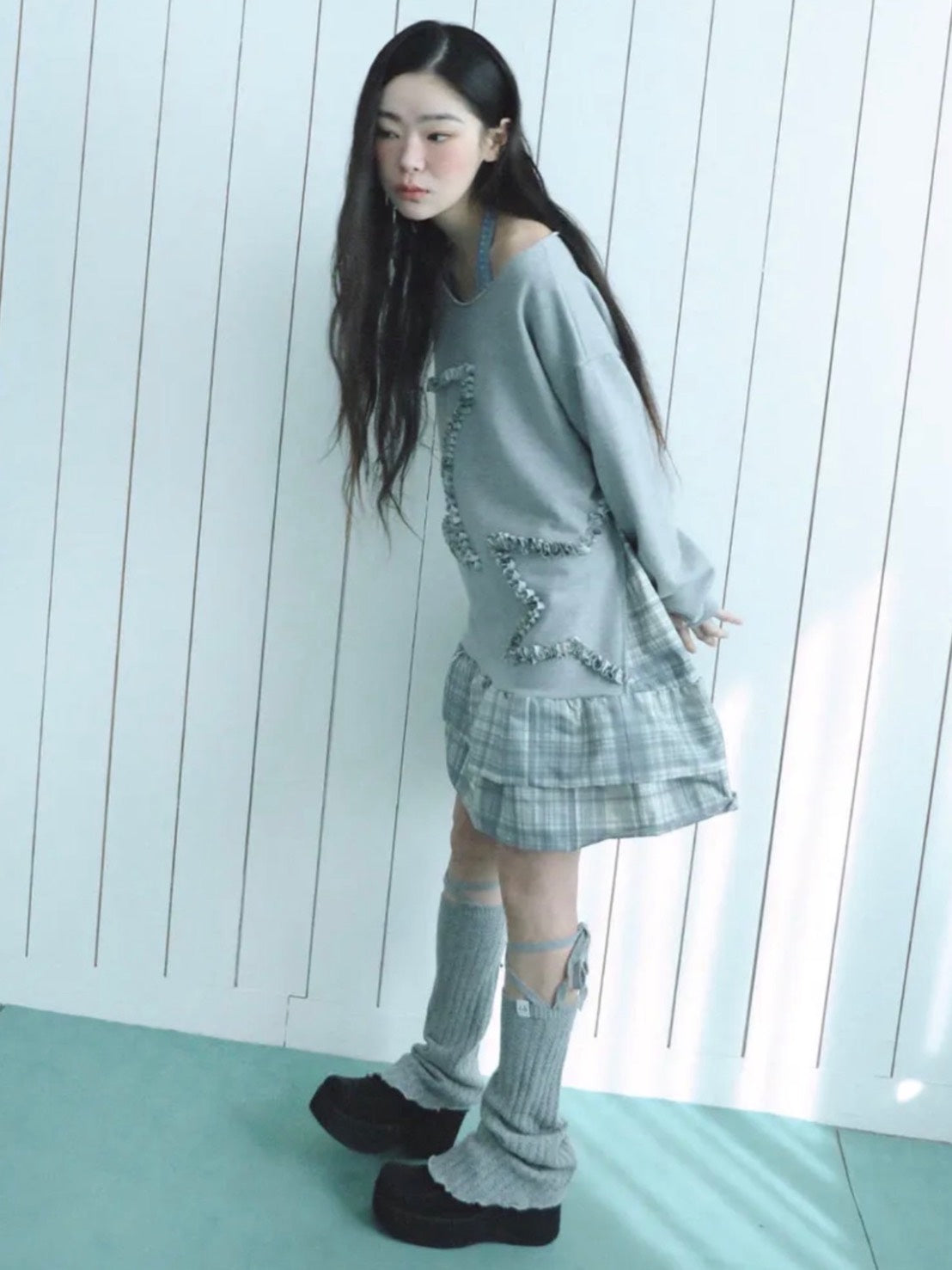 【Uglyshadow】CHECKERED OFF-SHOULDER SWEATSHIRT DRESS