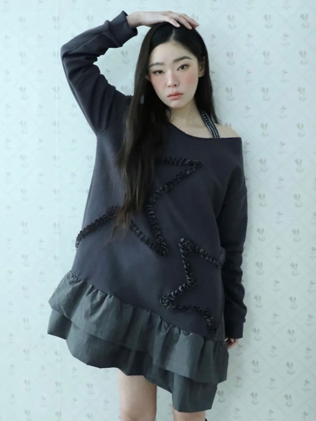 【Uglyshadow】CHECKERED OFF-SHOULDER SWEATSHIRT DRESS