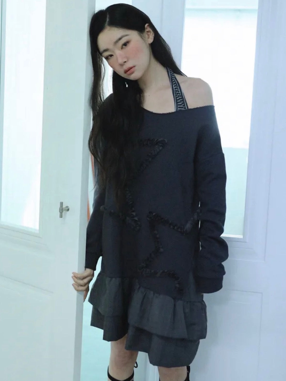 【Uglyshadow】CHECKERED OFF-SHOULDER SWEATSHIRT DRESS