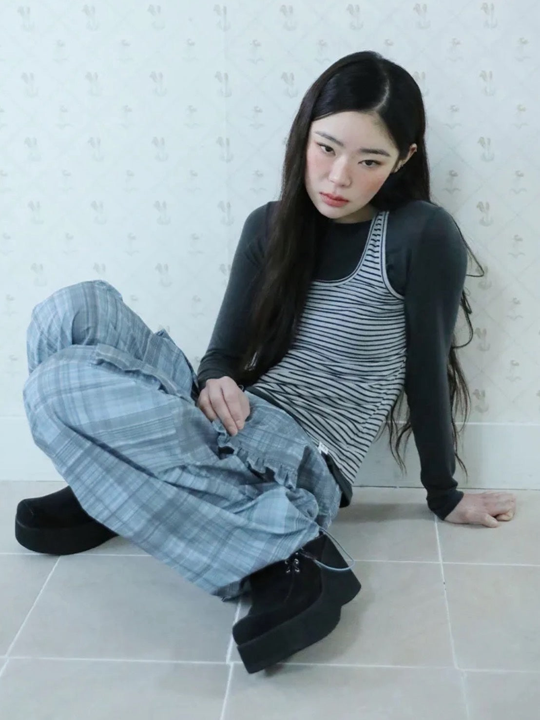 3/22 20:00発売【Uglyshadow】RUFFLE CHECKERED SKIRT CARGO PANTS
