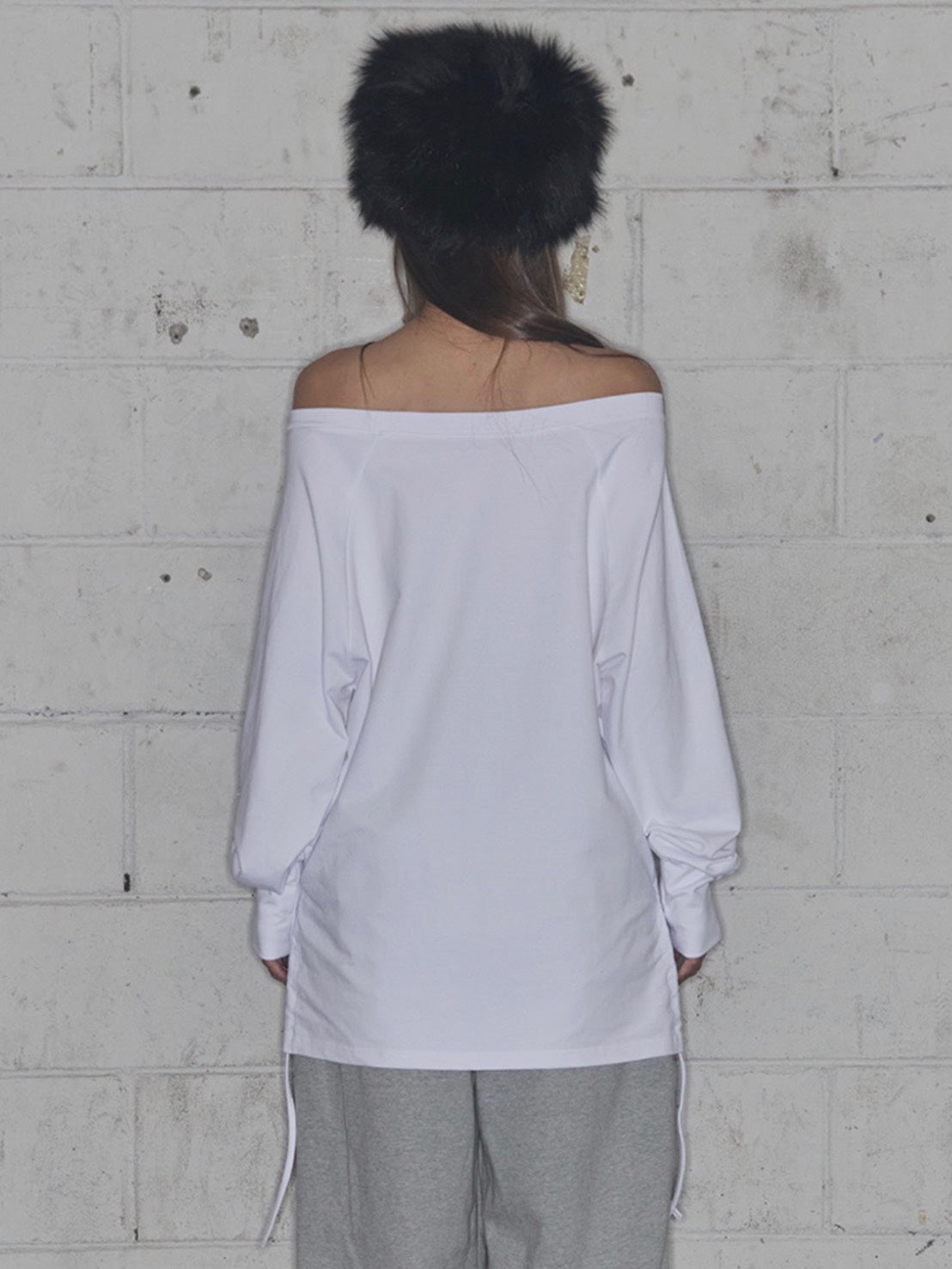 【FANCY CLUB】DIVINE CROSS OFF-SHOULDER TEE