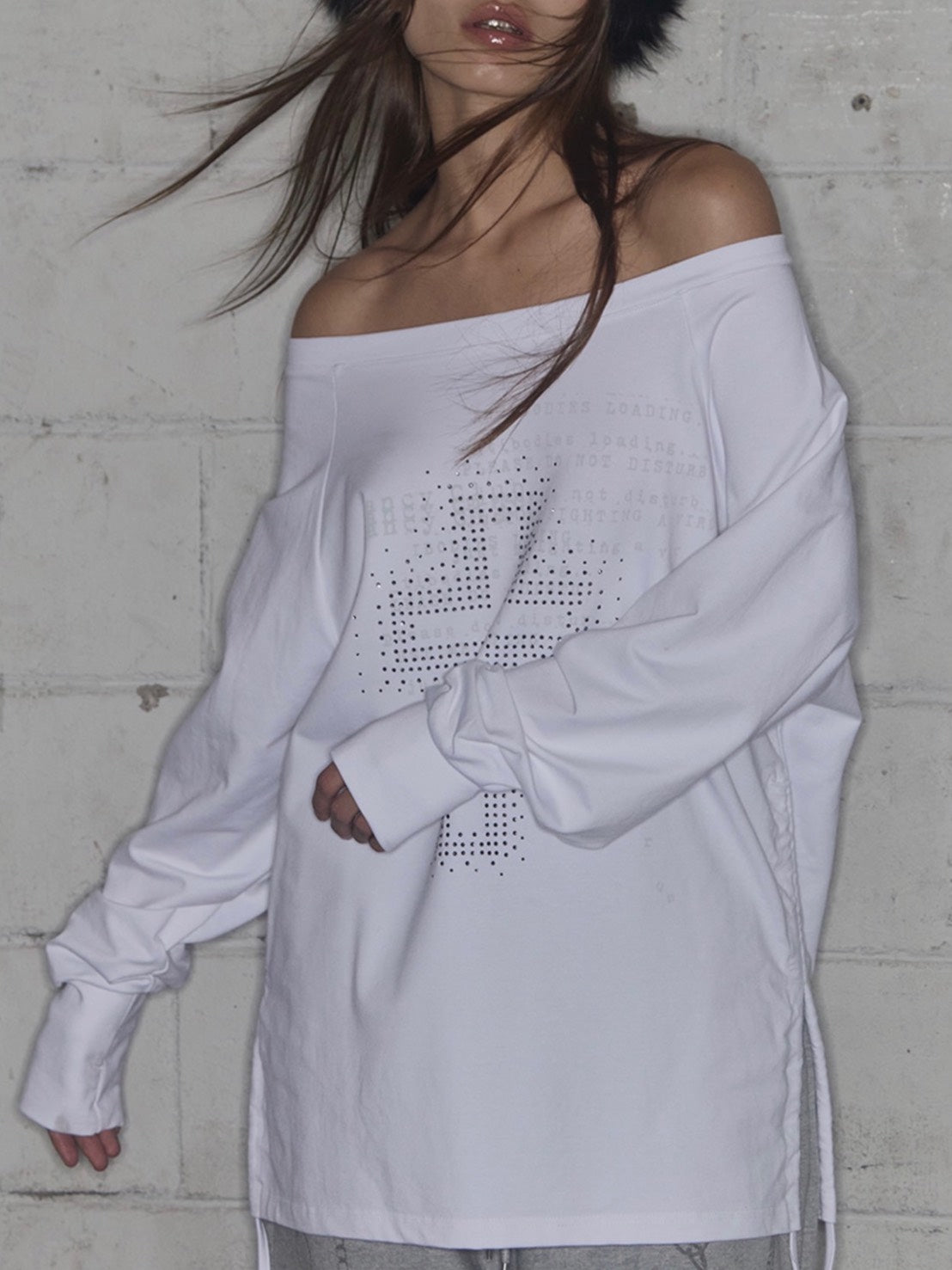 【FANCY CLUB】DIVINE CROSS OFF-SHOULDER TEE