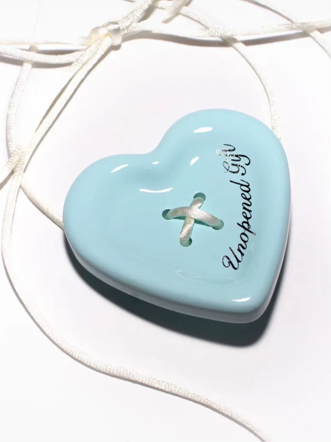 【Unopened gift】heart button chocker