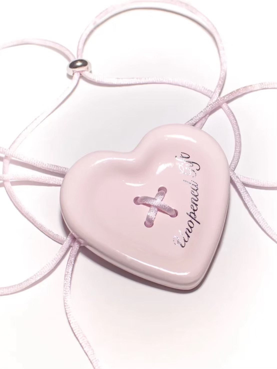 【Unopened gift】heart button chocker