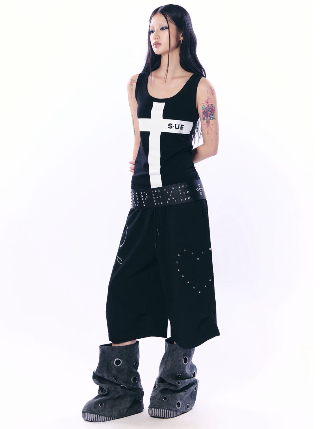 【SETUP‐EXE】LOGO CROSS SLEEVELESS TOP