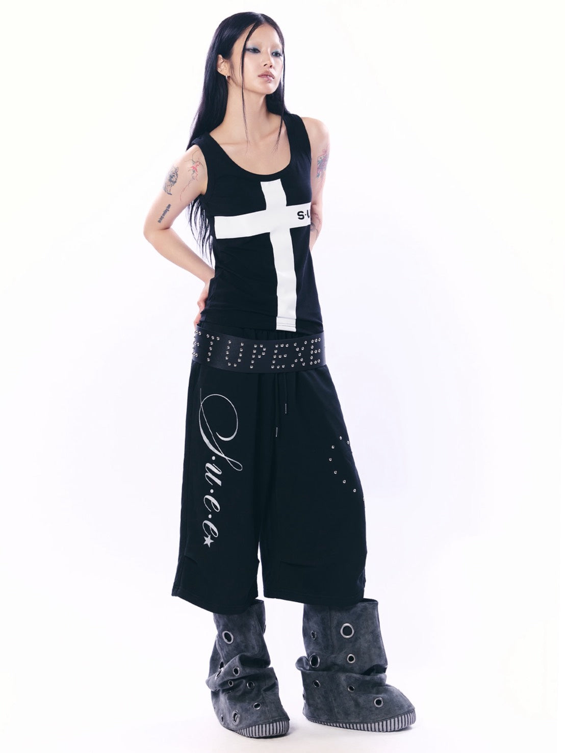 【SETUP‐EXE】LOGO CROSS SLEEVELESS TOP