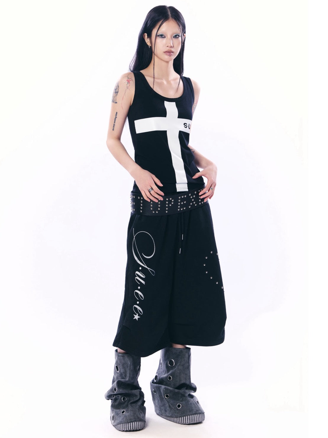 【SETUP‐EXE】LOGO CROSS SLEEVELESS TOP