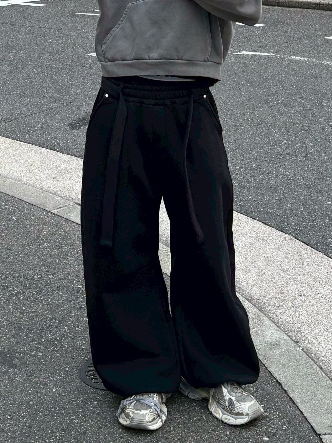 受注制【Chikashitsu +】barrel leg heavy sweat pants (2color)