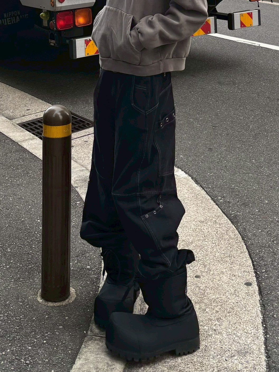 受注制【Chikashitsu +】eyelet pocket balloon pants