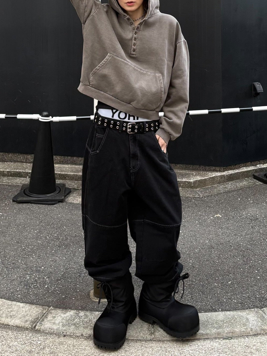 受注制【Chikashitsu +】eyelet pocket balloon pants