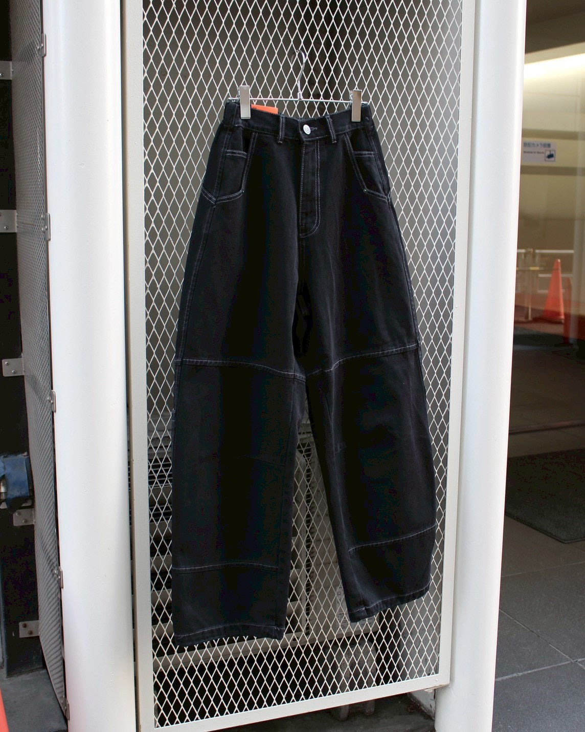 受注制【Chikashitsu +】eyelet pocket balloon pants