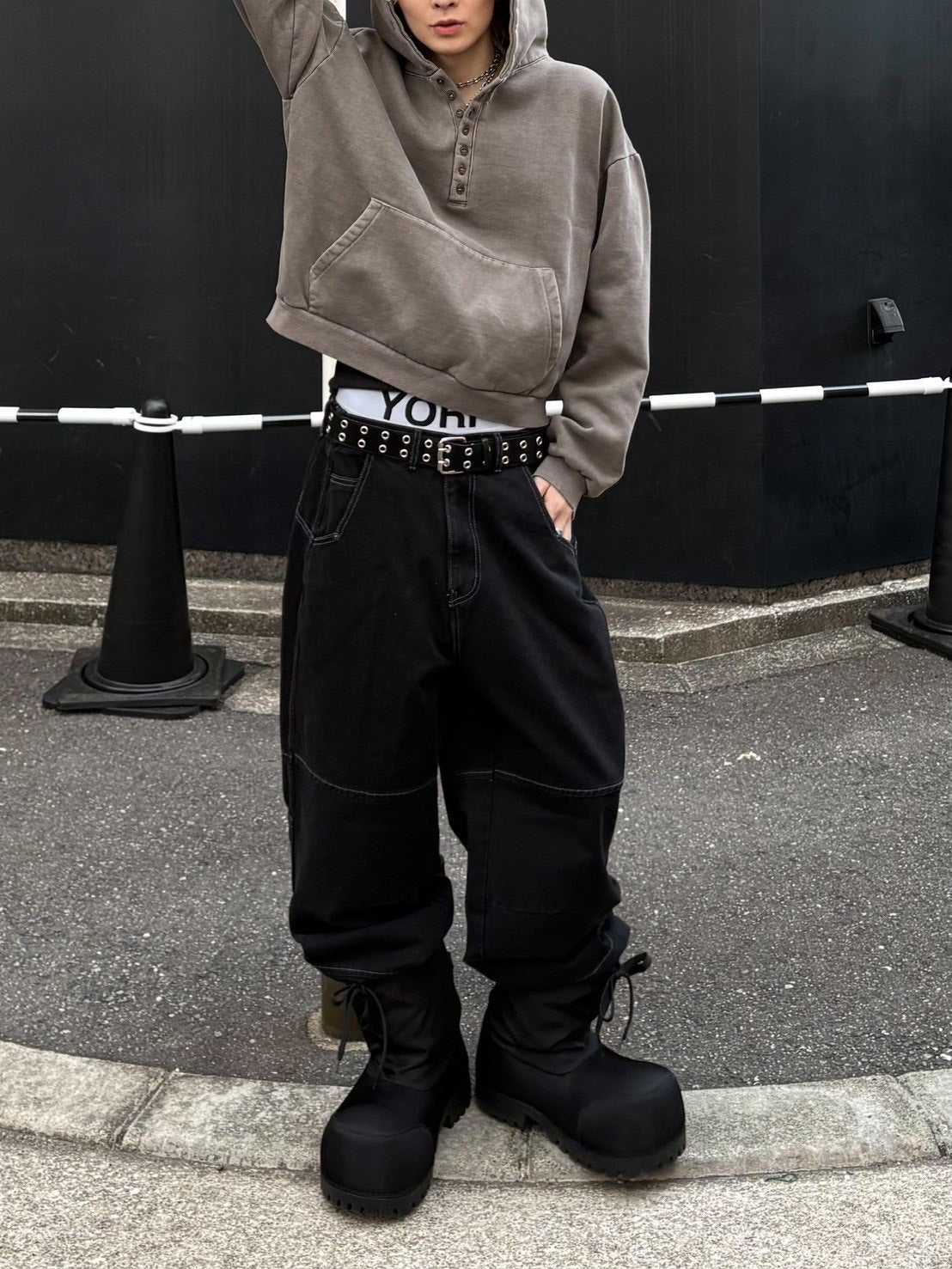 受注制【Chikashitsu +】henley neck pigment heavy hoodie (2color)