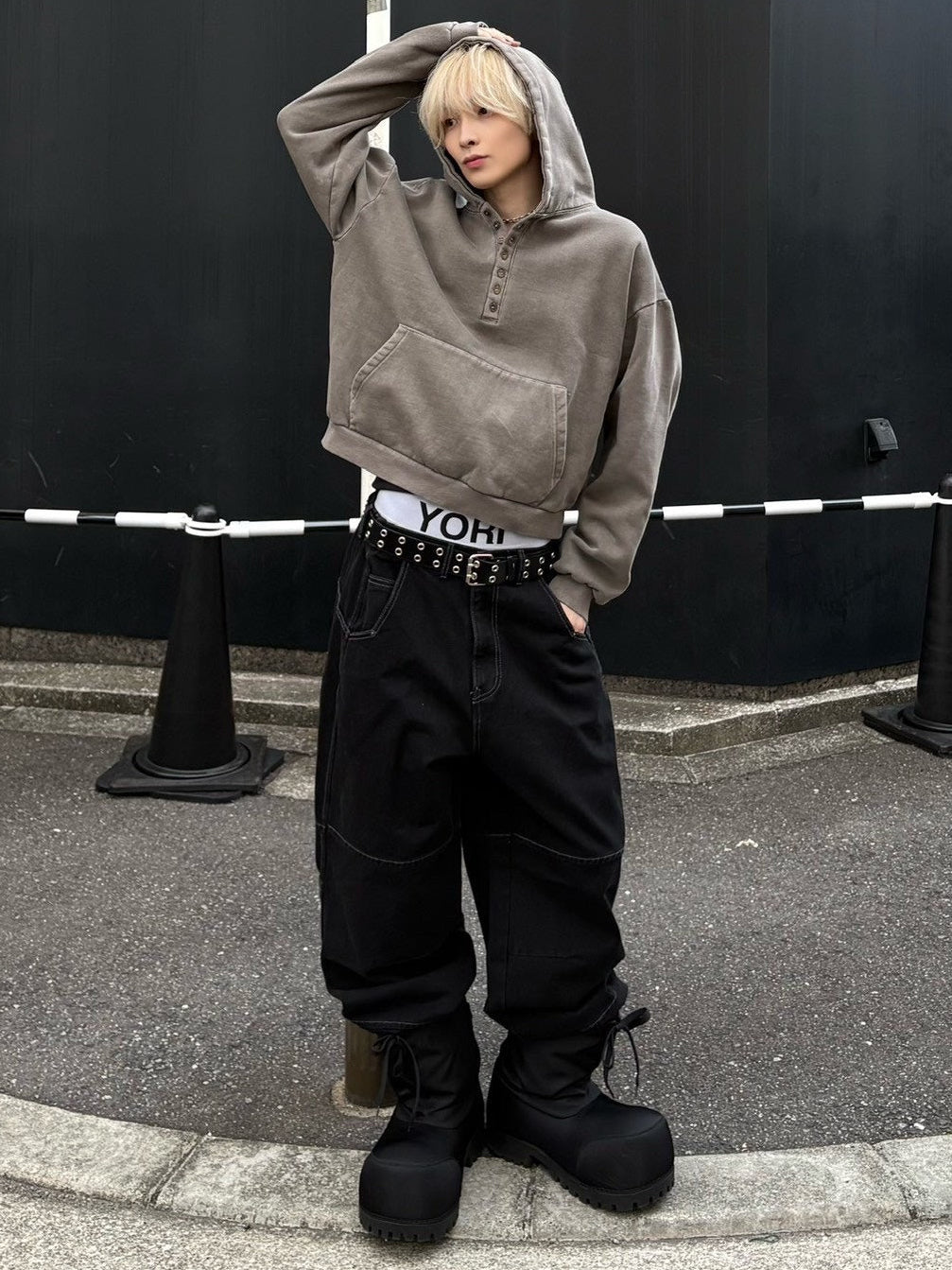 受注制【Chikashitsu +】henley neck pigment heavy hoodie (2color)
