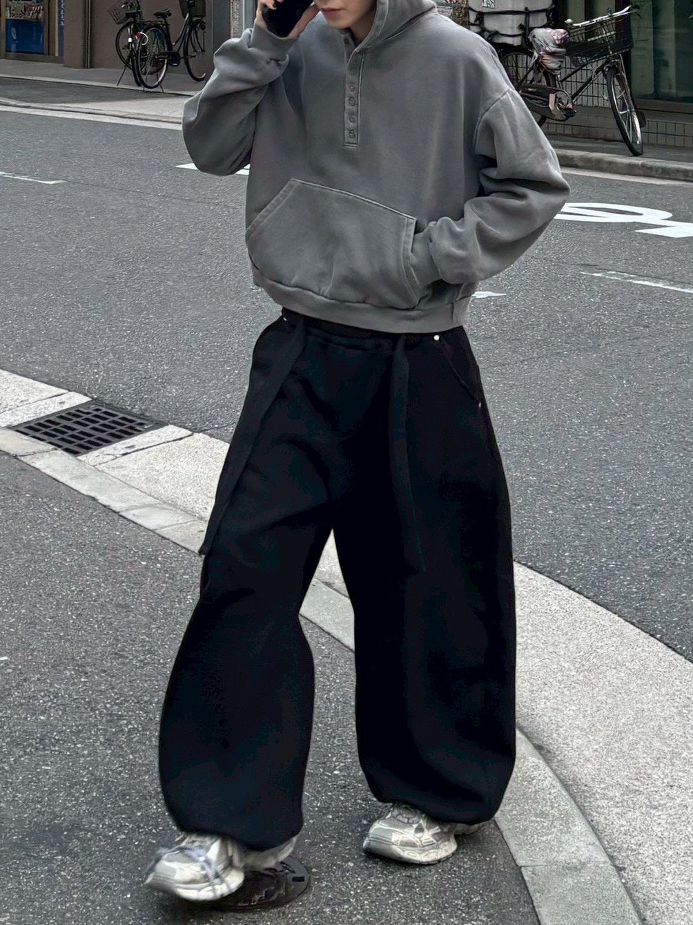 受注制【Chikashitsu +】henley neck pigment heavy hoodie (2color)