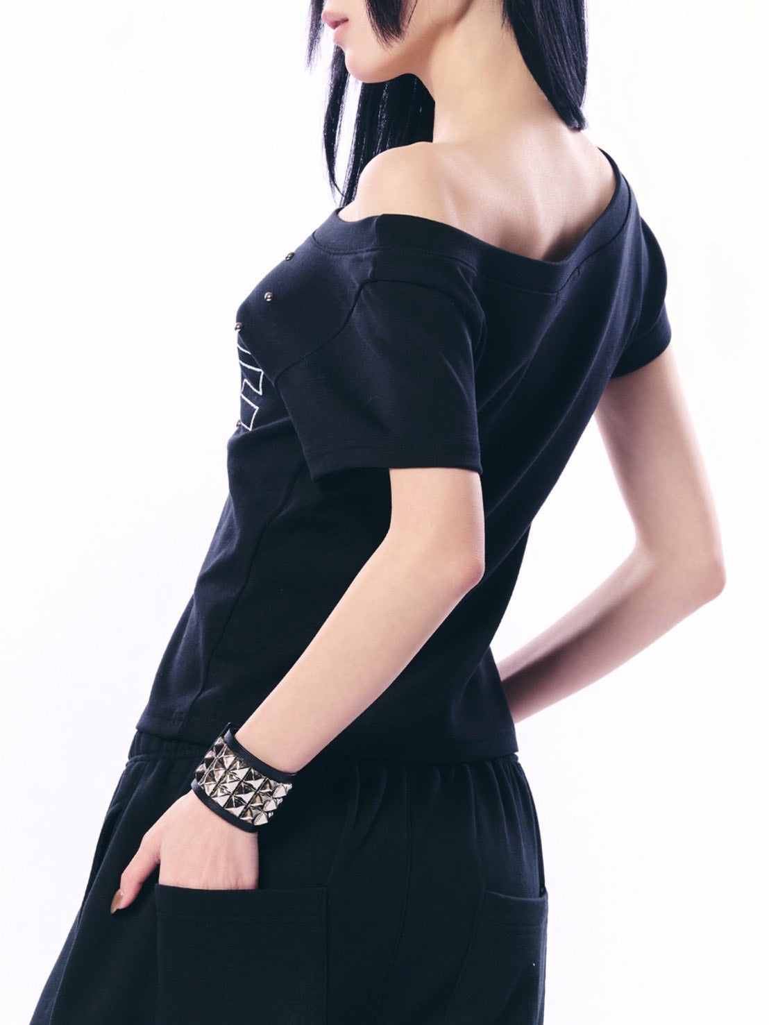 【SETUP‐EXE】SQUARE STUD BRACELET