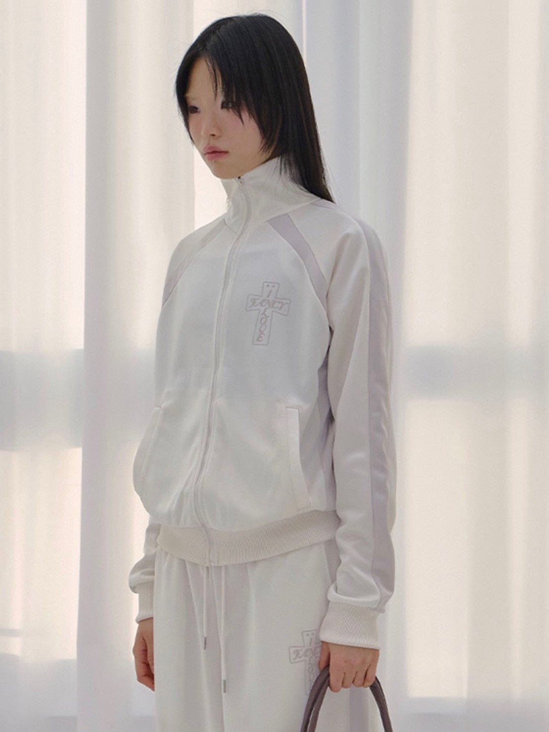 【FANCY CLUB】FROSS GLOSSY TRACK TOP