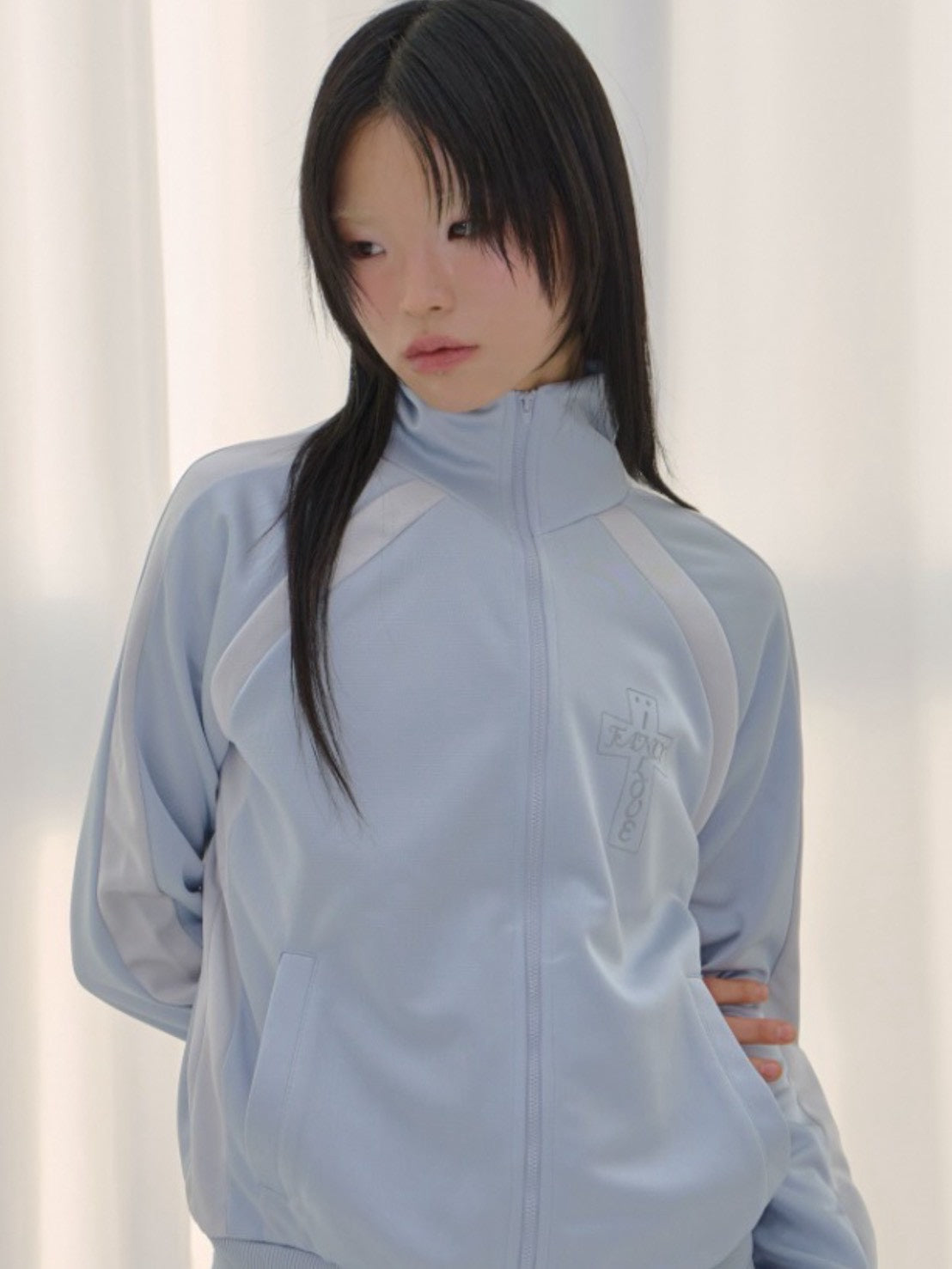 【FANCY CLUB】FROSS GLOSSY TRACK TOP
