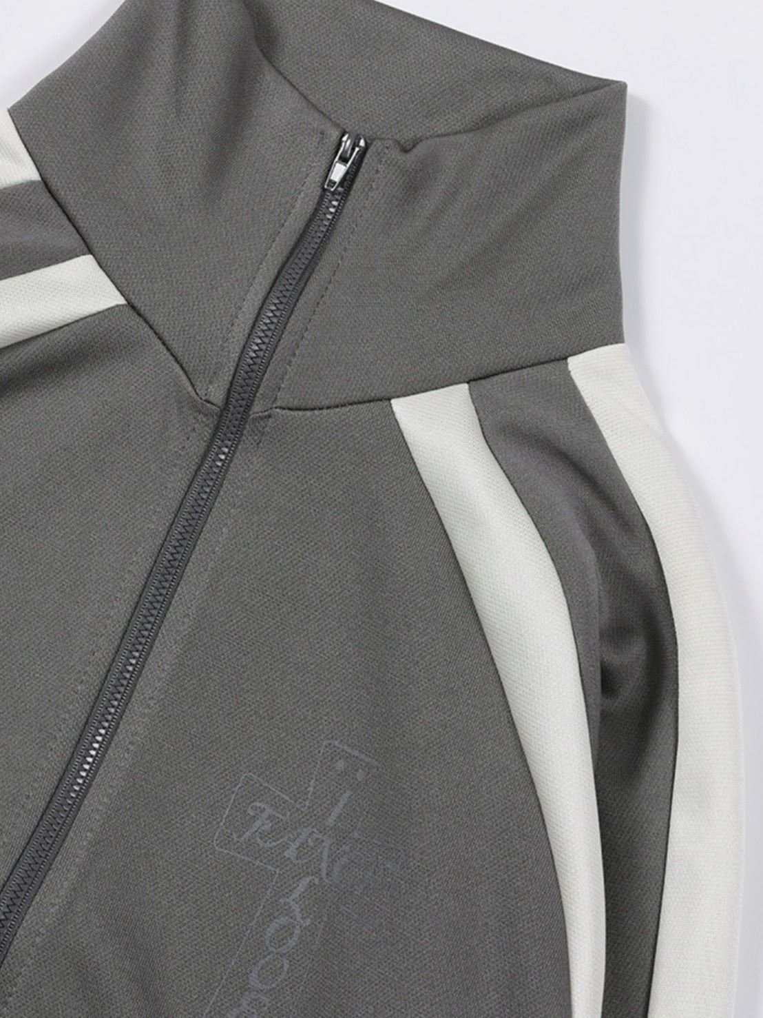 【FANCY CLUB】FROSS GLOSSY TRACK TOP