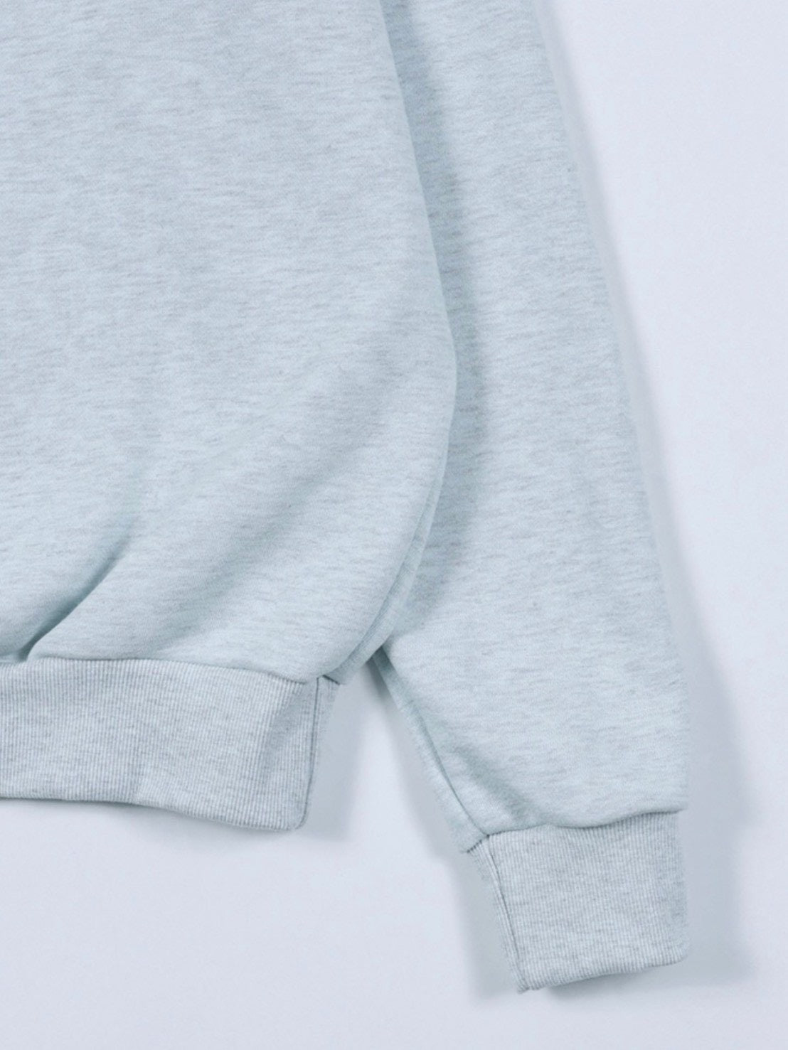 【FANCY CLUB】FROSS OFF-SHOULDER SWEATSHIRT