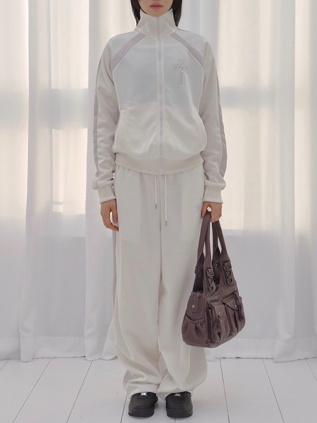 【FANCY CLUB】FROSS GLOSSY TRACK PANTS