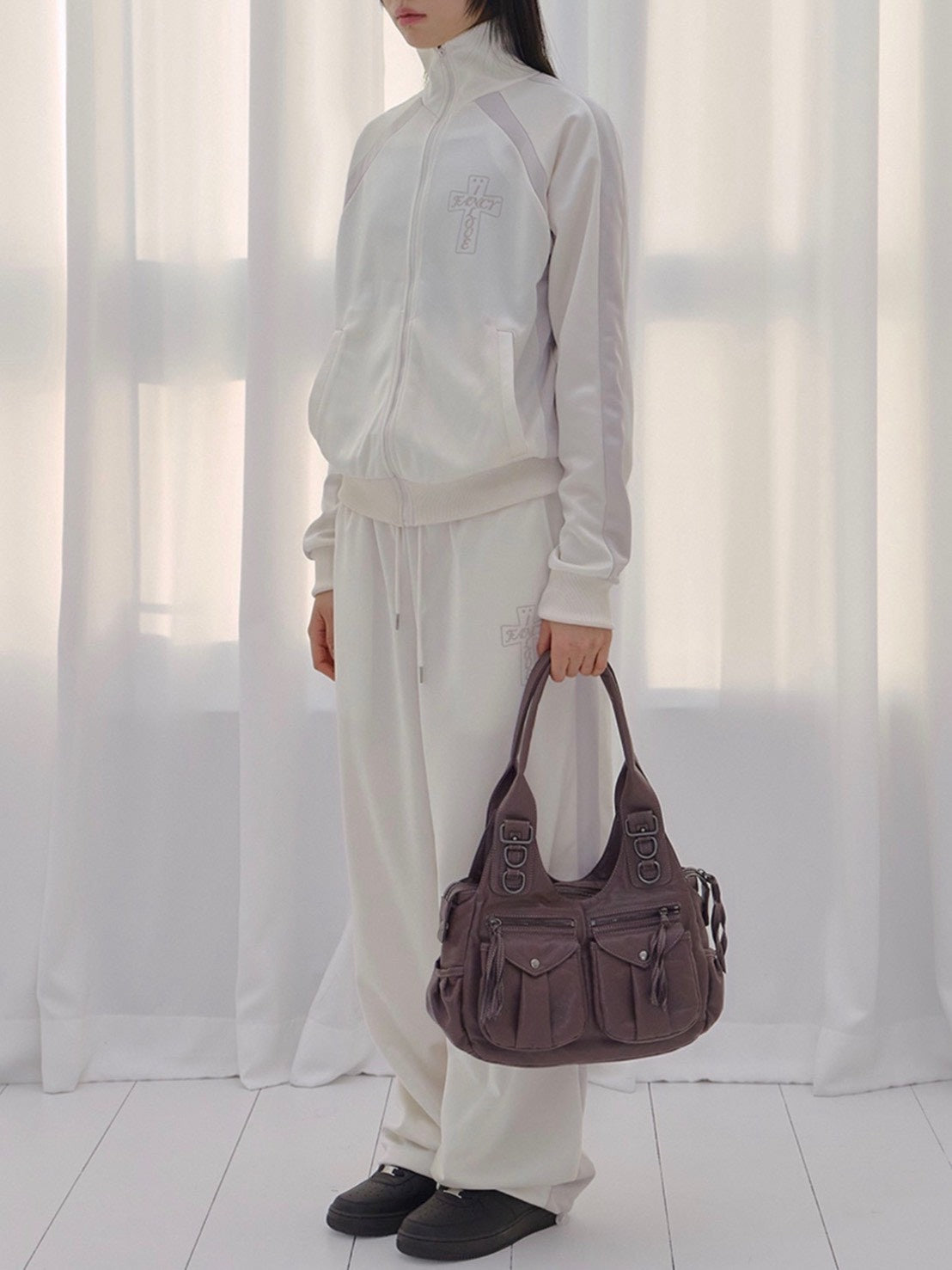 【FANCY CLUB】FROSS GLOSSY TRACK PANTS